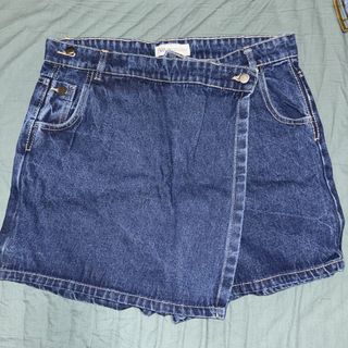 (Category: ) located in . Submitted by ckrolling (Listing ID 1436957148, Image 1). Description: .