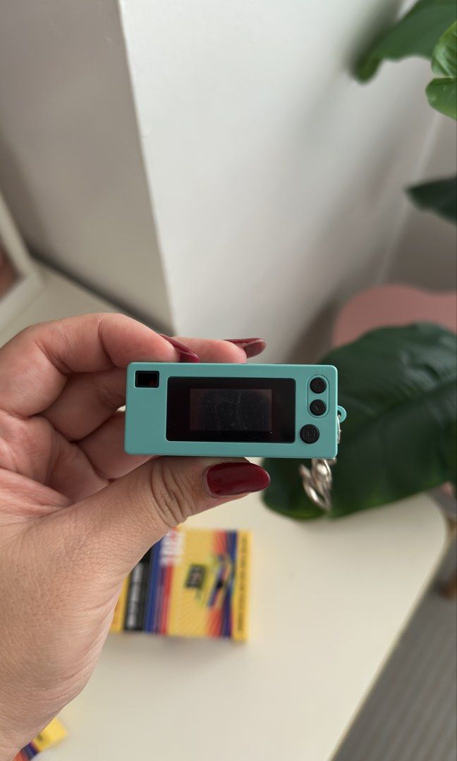 1984 Mini Flip Digital Camera Keychain LK-030 (Category: Cameras) located in Angeles City. Submitted by lunaangeles285 (Listing ID 1441333156, Image 2). Description: Brandnew - SD CARD not included .