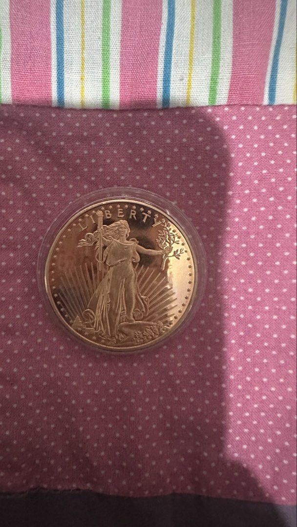1 oz 99.9% Copper American Eagle Coin (Category: Currency) located in Paranaque City. Submitted by littlebitofeverythingph (Listing ID 1441265516, Image 1). Description: - 1 oz 99.9% pure copper American Eagle coin - Features iconic Lady Liberty design - Reverse side showcases the majestic American Eagle - Ideal for coin collectors and as a thoughtful gift - Includes a protective case for preservation.