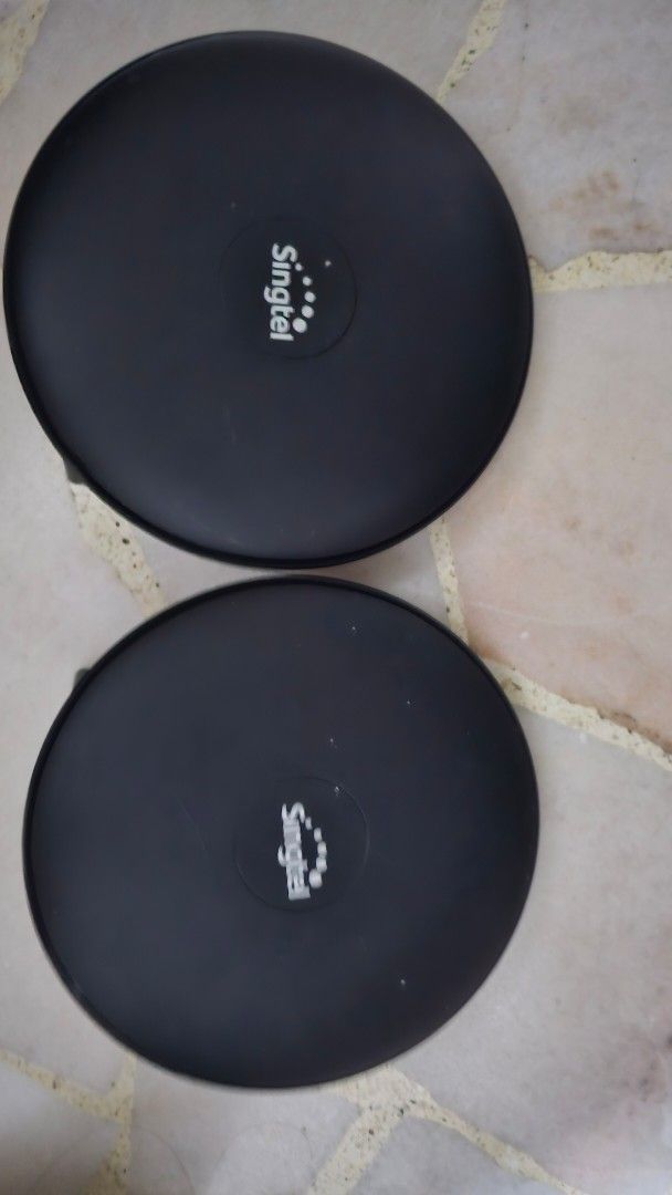 2 x Singtel WiFi Mesh Extenders470416777828126720