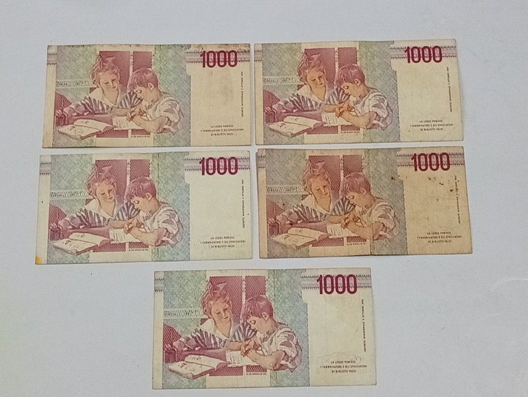 5pcs 1000 Lire - Italy (Category: Currency) located in Lipa City. Submitted by mark_collections (Listing ID 1441169517, Image 2). Description: 5pcs 1000 Lire - Italy Mode of Payment: Gcash.