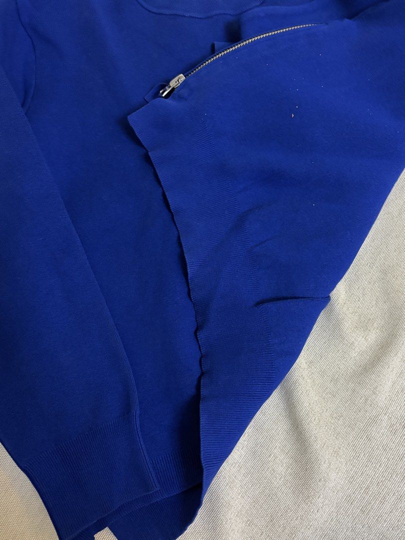 Acne Studios Blue Crewneck Sweater (Category: Coats, Jackets and Outerwear) located in Manila. Submitted by zam1994 (Listing ID 1441336014, Image 3). Description: - thrifted - zipped details on the side.
