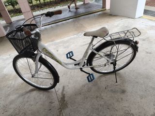 (Category: ) located in . Submitted by cycle.matter (Listing ID 1441190020, Image 1). Description: .