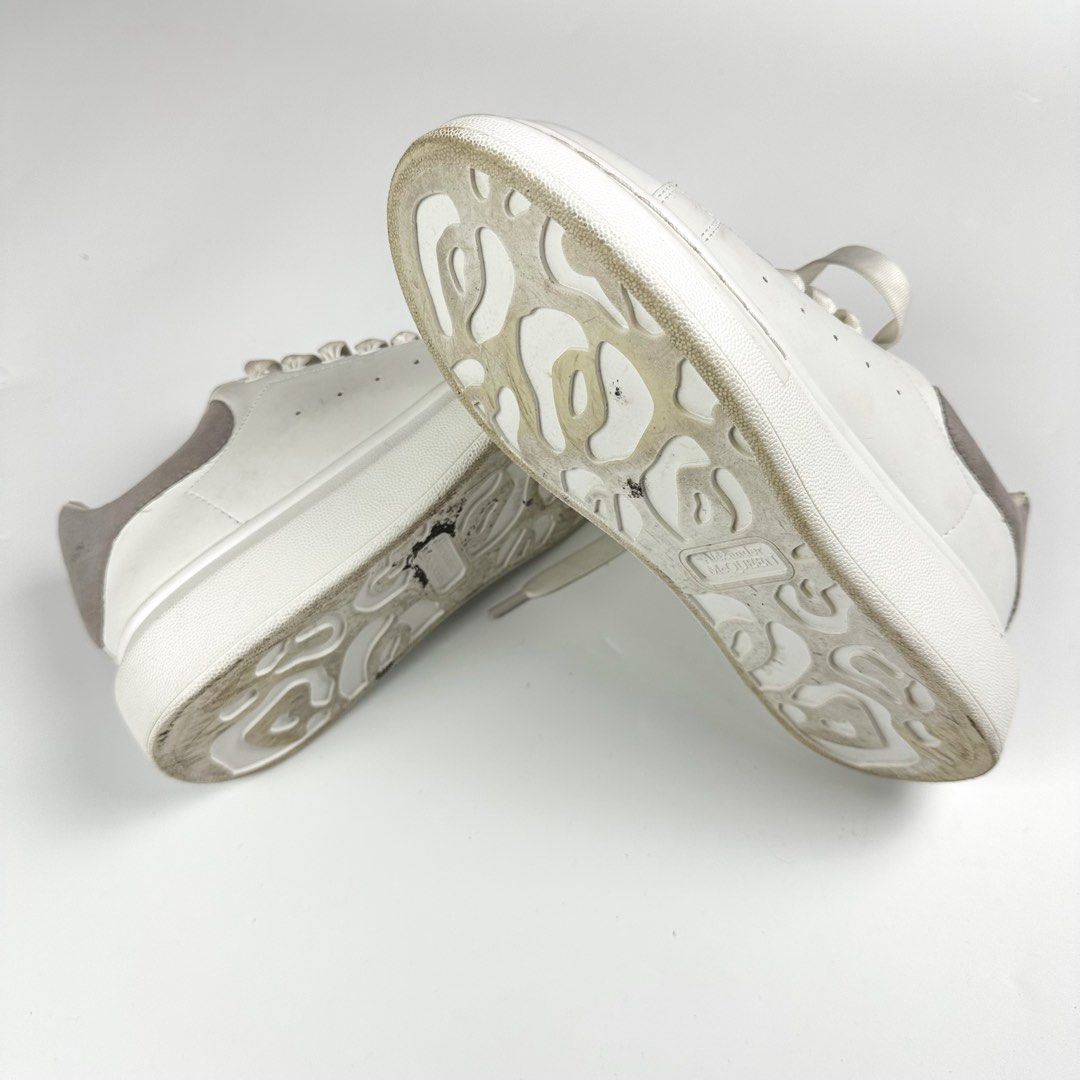 ALEXANDER McQUEEN Oversized Sole Sneaker (Category: Sneakers) located in Cavite. Submitted by not_fromph (Listing ID 1441321788, Image 3). Description: ALEXANDER McQUEEN Oversized Sole Sneaker Size: 38 D Excellent Condition No inclusion DM📥.