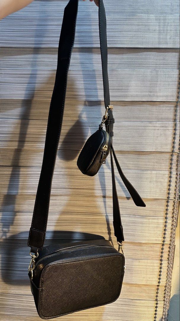 Anko Synthetic Leather Box type shoulder utility bag (Category: Cross-body Bags) located in Manila. Submitted by moncurr (Listing ID 1441333291, Image 1). Description: - Bought from Anko Australia - Practically brand new - No issues! .