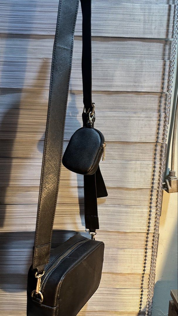 Anko Synthetic Leather Box type shoulder utility bag (Category: Cross-body Bags) located in Manila. Submitted by moncurr (Listing ID 1441333291, Image 2). Description: - Bought from Anko Australia - Practically brand new - No issues! .