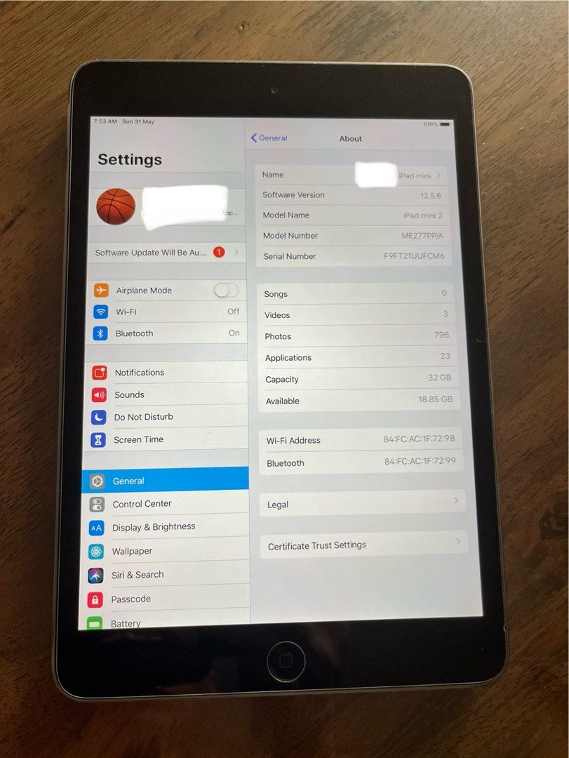 Apple iPad Mini 2 (Category: iPad) located in Pasay City. Submitted by thejunkclosetph (Listing ID 1441161072, Image 2). Description: Preloved iPad Mini 2 Comes with free case, box, and charger Rfs: No longer used.