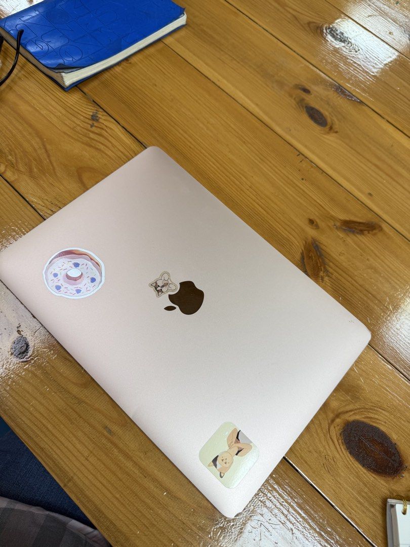 Apple MacBook Air Rose Gold (A2337) (Category: Laptops & Notebooks) located in Pasig City. Submitted by irene_mae1981 (Listing ID 1441170851, Image 3). Description: - Rose gold MacBook Air (Model A2337) - original charger not included - Fully functional and works great.