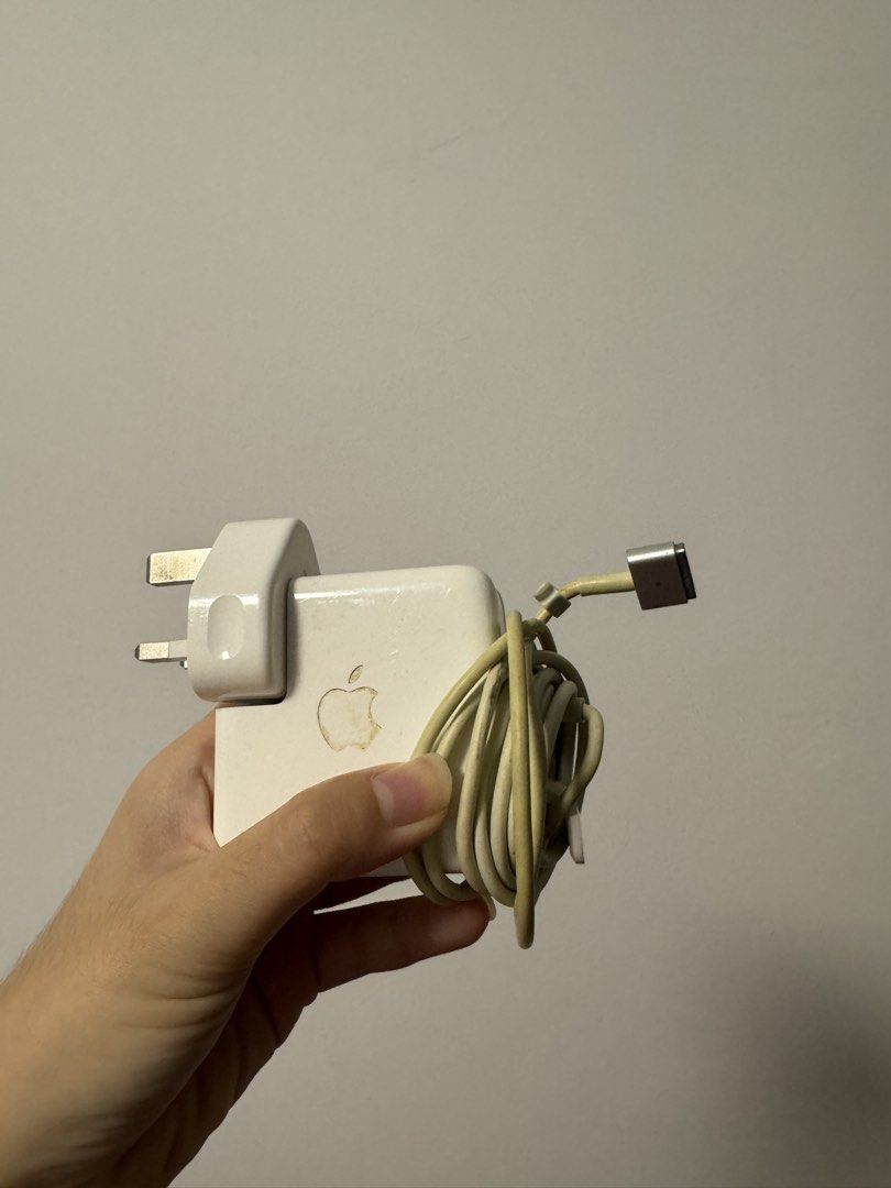 Apple MacBook Charger White470296094007644160