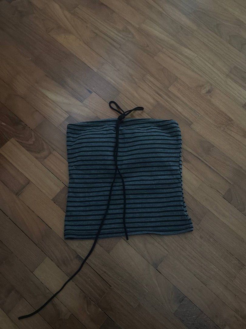 ASSORTED TOPS (Category: Sleeveless) located in Singapore. Submitted by _lov3lyy (Listing ID 1441196554, Image 5). Description: ALL FREESIZED (size XS-S) $7 EACH, no defects PLS no negos & no meetups.