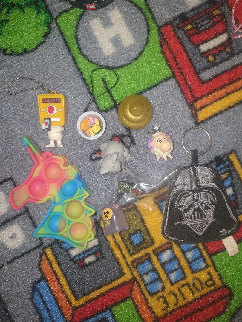 assorted toys 100 each bundle mostly with markings (Category: Toys & Games) located in Quezon City. Submitted by krmariam13 (Listing ID 1441174329, Image 2). Description: .