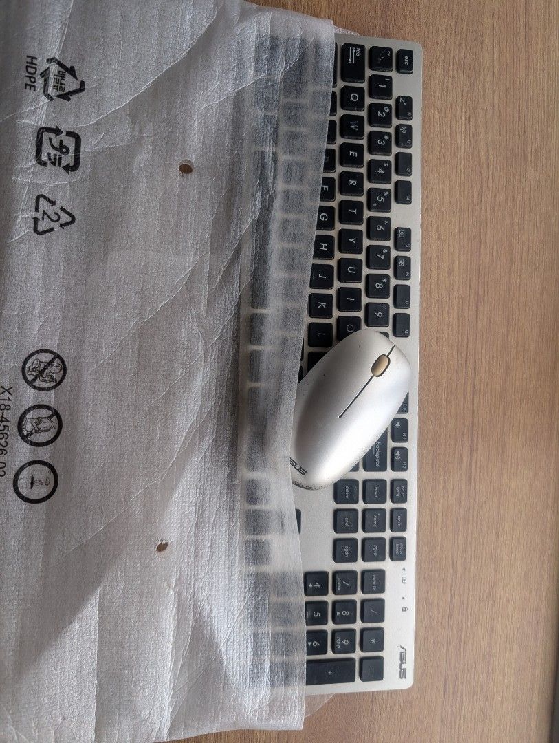 ASUS Wireless Keyboard and Mouse470146024294983680