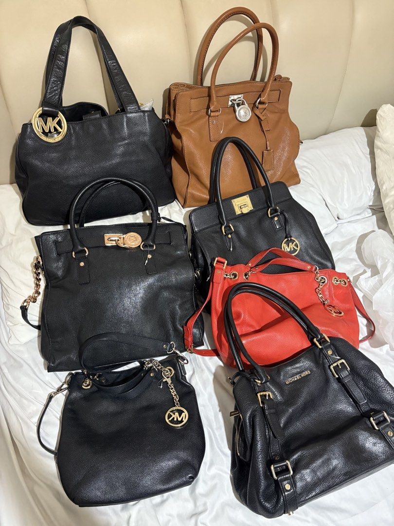 AUTH mk preloved collection (Category: Luxury Bags & Wallets) located in Manila. Submitted by rockinpart49318 (Listing ID 1441255166, Image 1). Description: authentic or money back! meet up malate manila area 2800 only perfect for office bags genuine leather collection discount for take all.