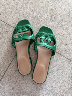 (Category: ) located in . Submitted by fashiontrendd (Listing ID 1441177888, Image 1). Description: .