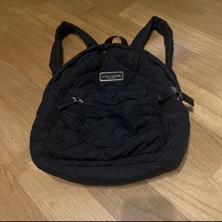 (Category: ) located in . Submitted by sg_declutter_j (Listing ID 1441330655, Image 1). Description: .