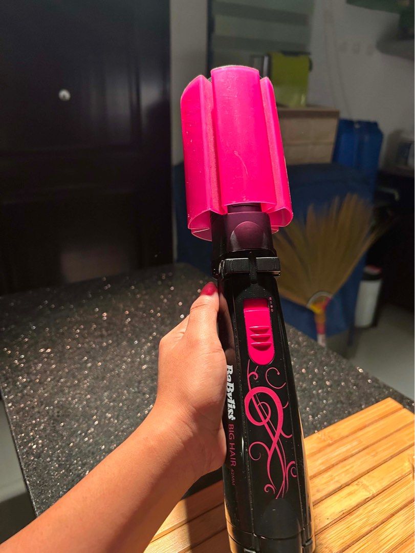 BaByliss Big Hair Rotating Styler (Category: Hair) located in Pasig City. Submitted by iambernabe (Listing ID 1436621830, Image 1). Description: - BaByliss Big Hair rotating styler (Model B51C) - Includes purple barrel cover - Power: 230V, 600W/700W.