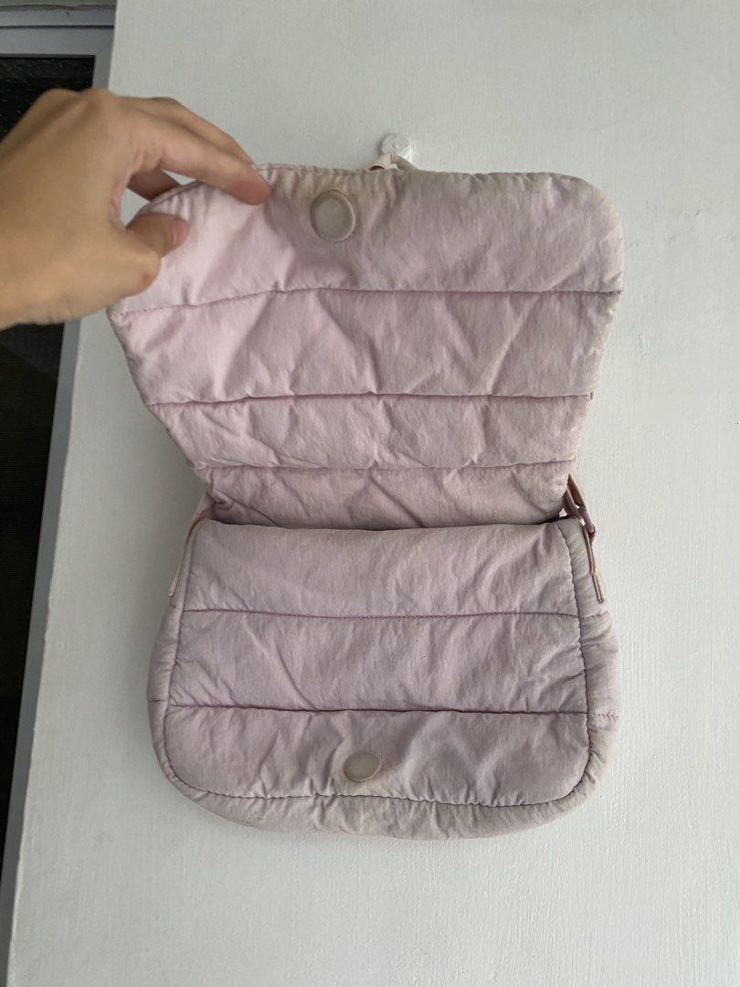 Beyond the Vines Poofy Bag (Category: Cross-body Bags) located in Pasig City. Submitted by raspberryfurs (Listing ID 1441212997, Image 2). Description: .