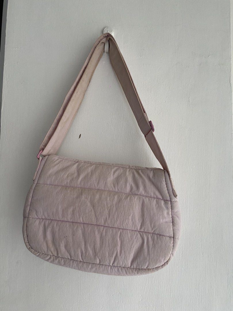 Beyond the Vines Poofy Bag (Category: Cross-body Bags) located in Pasig City. Submitted by raspberryfurs (Listing ID 1441212997, Image 3). Description: .