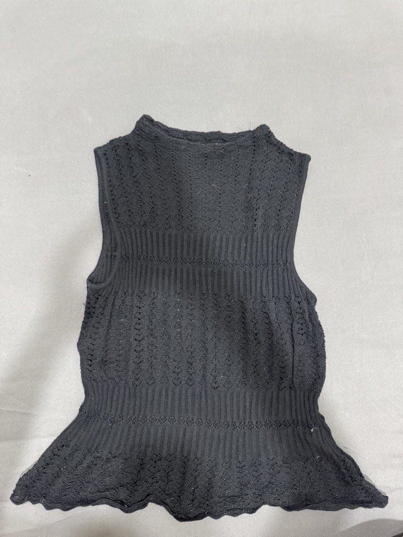 Black Knitted Top (Category: Blouses) located in Valenzuela. Submitted by aikeeee (Listing ID 1441276647, Image 1). Description: Selling my PRE-LOVED CLOTHES 🫶🏻 - No flaws and issues (well taken care of) RFS: Need to declutter Message me if you want the actual photos 🫶🏻 MOP: Gcash or Bank Transfer Can do lalamove or grab (buyer will shoulder the delivery fee).