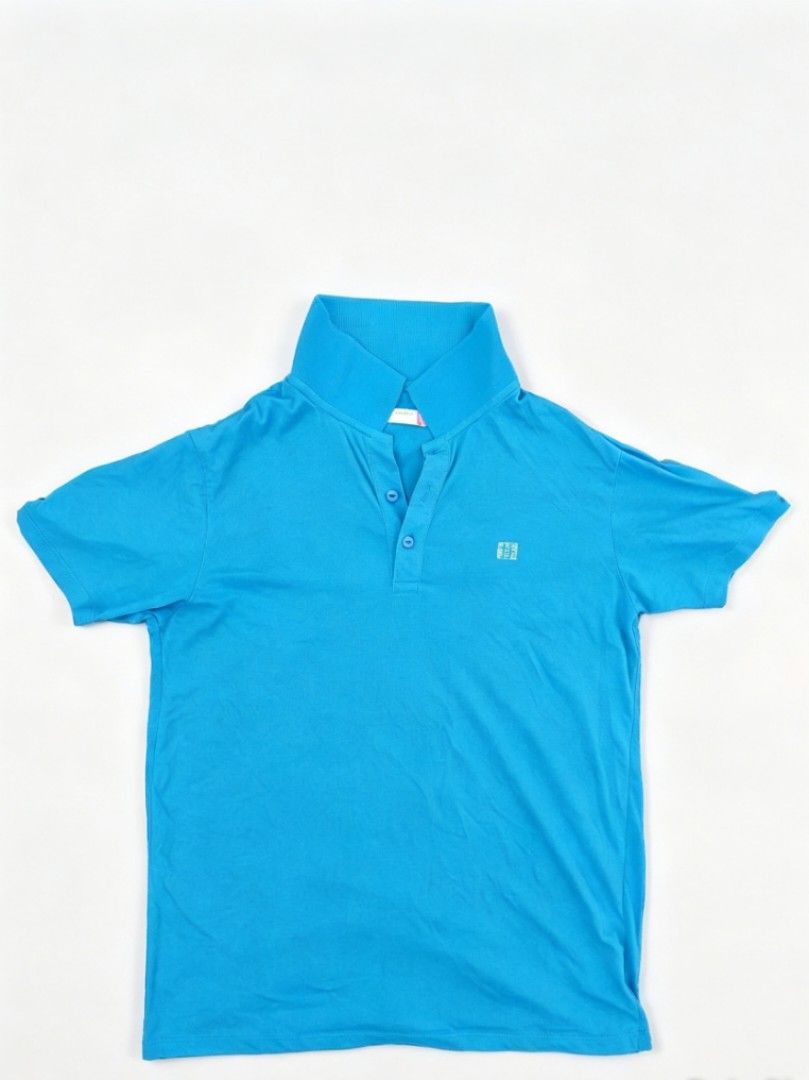 Blue Polo Shirt with Collar (Category: Tshirts & Polo Shirts ) located in Naga. Submitted by winkole (Listing ID 1441311140, Image 1). Description: - Classic blue polo shirt - Pointed collar with button closure - Small logo detail on chest - Short sleeves - Ideal for casual or sporty looks - Pairs well with jeans or shorts.