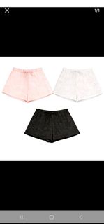 (Category: ) located in . Submitted by clothesnstuff (Listing ID 1441266160, Image 1). Description: .