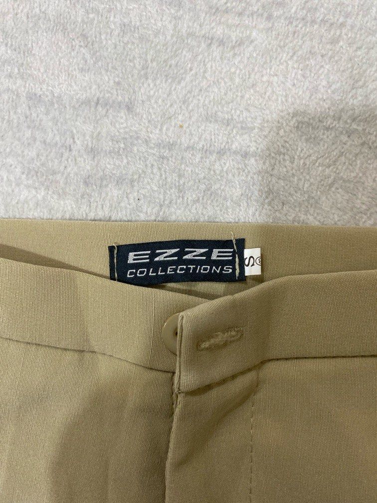Bootcut (Category: Jeans & Leggings) located in Kuala Lumpur. Submitted by nfarahy (Listing ID 1441242009, Image 3). Description: Colour khaki Tak pernah pakai, still with tag.