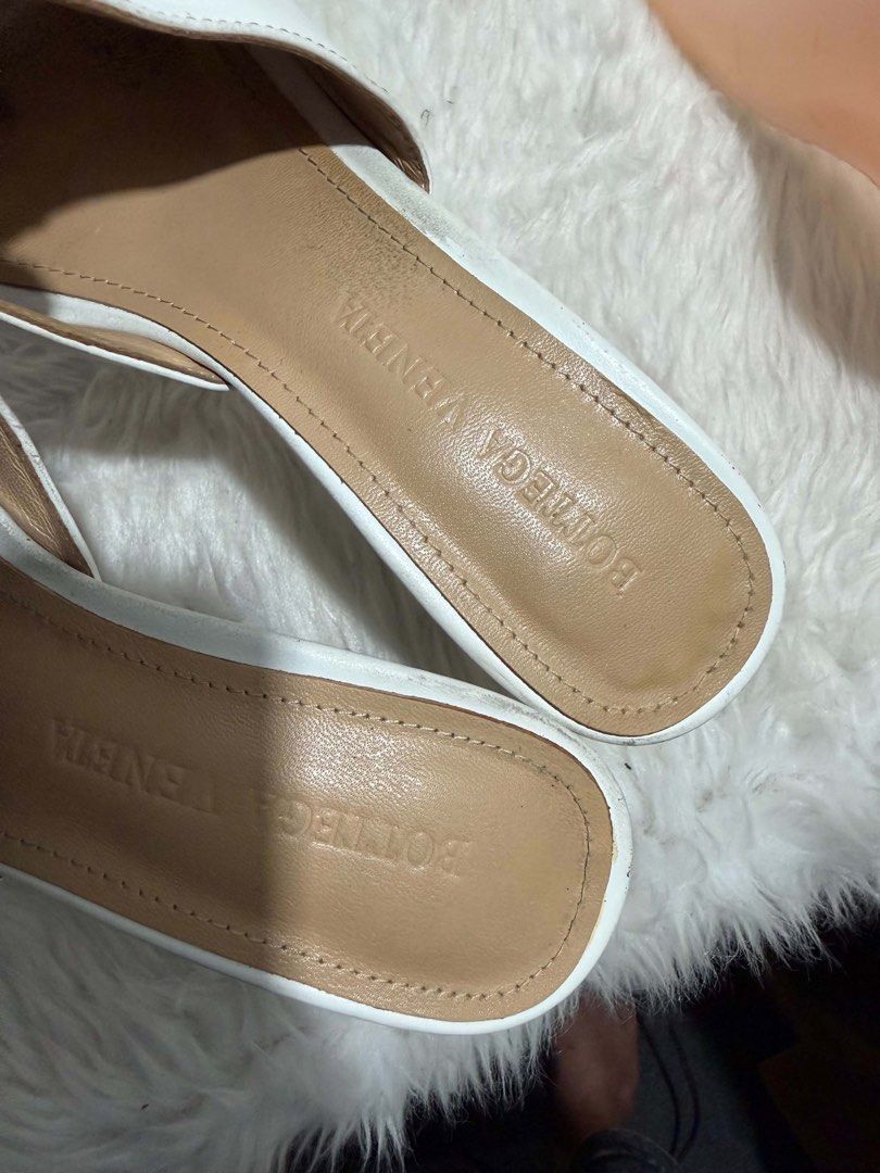 Bottega (Category: Sneakers & Footwear) located in Mati. Submitted by michjake1009 (Listing ID 1441375076, Image 3). Description: In very good condition 36.