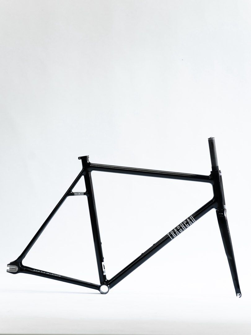 BRAND NEW TRASHCAN SAVETHETRACKBIKE track frameset [Tags : sale tsunami dosnoventa engine 11 cinelli mash skream unknown liberty bxt look cervelo specialized giant sworks trek ] (Category: Bicycles) located in Singapore. Submitted by trackortrack (Listing ID 1441251383, Image 2). Description: Looking to unleash your creativity? @trashcan_zy ‘s TRASHCAN SAVETHETRACKBIKE Frameset is the perfect answer. For just $300 USD, not only can you get a ligh