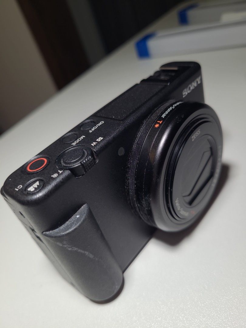 Broken Sony ZV-1 Digital Camera470288802577141760
