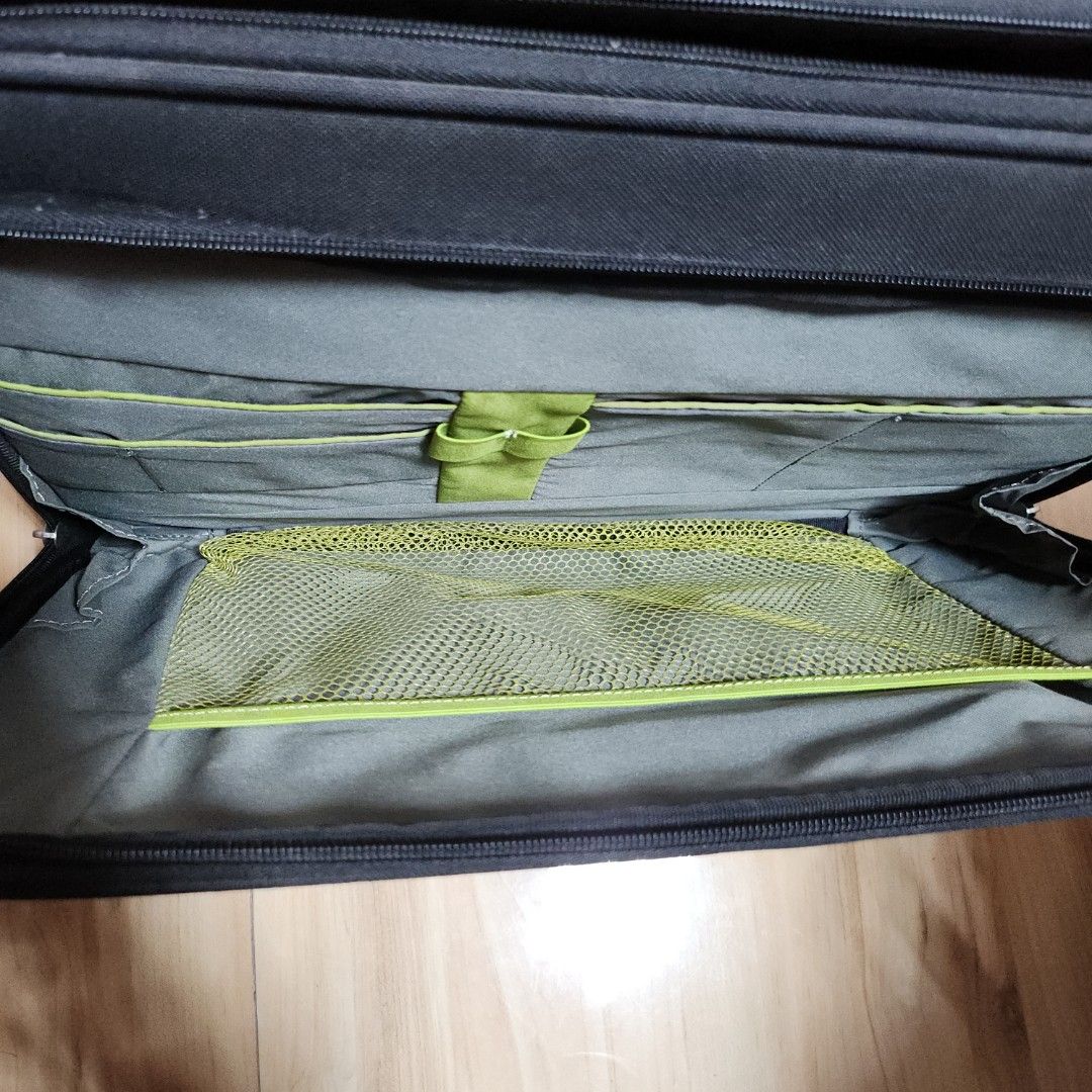 Case Logic Black Laptop Bag (Category: Laptop Bags & Sleeves) located in Cavite. Submitted by loril.ke_359 (Listing ID 1441253202, Image 2). Description: ● Case Logic Hardshell Laptop Bag ●Condition: All zippers are working, 'though it has the usual Wear&Tear at the bottom of the bag. ● Selling for: As-is NO strap & NO box (Cuz I lost it) ● RFS: Decluttering ● SF: Shouldered by Buyer ● No To Bogus Buyers ● Dimensions: - Height: 31.8 cm / 12.51 in
