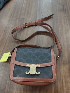 (Category: ) located in . Submitted by thrifting-dnx095 (Listing ID 1441257520, Image 1). Description: .