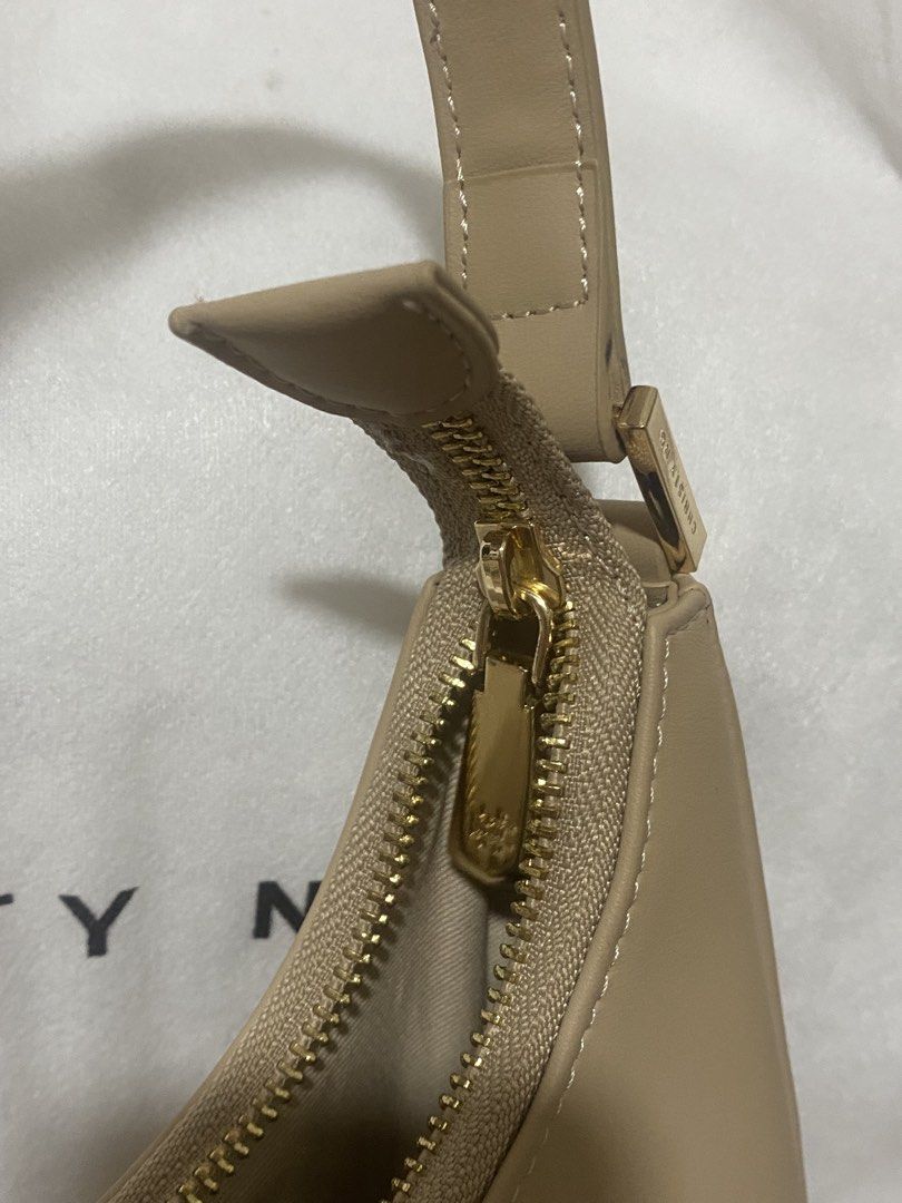 Christy Ng Bag (Category: Luxury Bags & Wallets) located in Las Pinas. Submitted by declutteredna (Listing ID 1441287518, Image 3). Description: No damage or stains on bag Used 3x only Rfs: not really my style PAYO Mod: jnt Mop: gcashp.