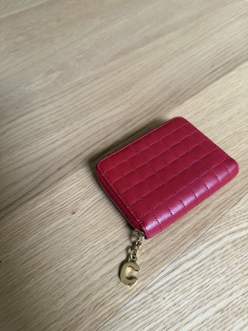 Celine Red Compact Calf Skin Short Wallet (Category: Luxury Bags & Wallets) located in Pasay City. Submitted by elleventh (Listing ID 1441214608, Image 1). Description: - Rank A - 4.25” x 3.5” x 1” All items are guaranteed authentic and are personally curated and sourced by the founder. If you wish to get a certificate of authenticity from a trusted third party company, you may message us for more details. Elleventh PH is not affiliated or associ
