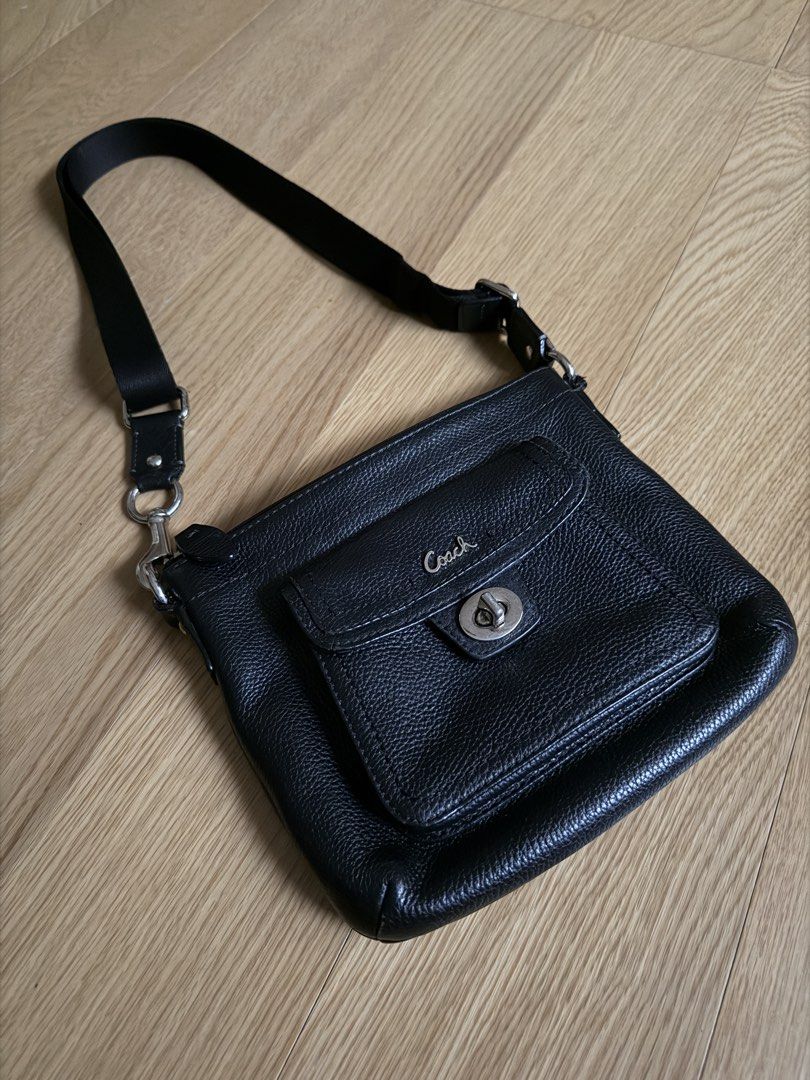 Coach Black Leather Crossbody Bag (Category: Cross-body Bags) located in Pasay City. Submitted by elleventh (Listing ID 1441259009, Image 2). Description: - Rank A (9/10) - 9” x 7” x 1” All items are guaranteed authentic and are personally curated and sourced by the founder. If you wish to get a certificate of authenticity from a trusted third party company, you may message us for more details. Elleventh PH is not affiliated or associated with th