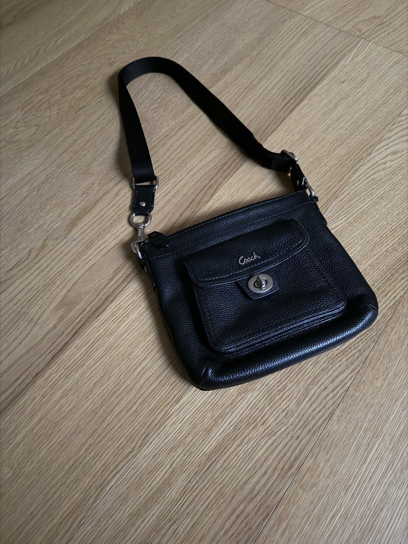 Coach Black Leather Crossbody Bag (Category: Cross-body Bags) located in Pasay City. Submitted by elleventh (Listing ID 1441259009, Image 1). Description: - Rank A (9/10) - 9” x 7” x 1” All items are guaranteed authentic and are personally curated and sourced by the founder. If you wish to get a certificate of authenticity from a trusted third party company, you may message us for more details. Elleventh PH is not affiliated or associated with th