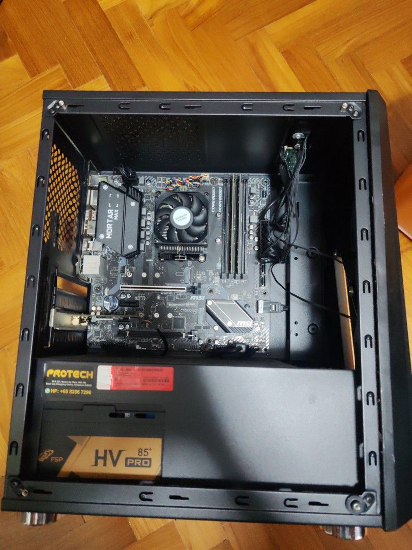 Computer470268754872903680