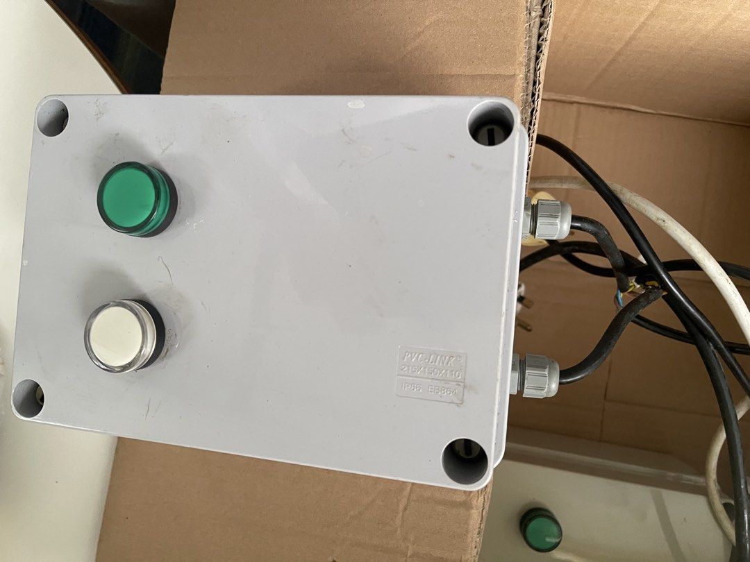 Control timer box (Category: Everything Else) located in Singapore. Submitted by singingqueen (Listing ID 1441206123, Image 2). Description: 2 for $100 1 for $70 Self collection at Ubiplex *Spare part might need to change .