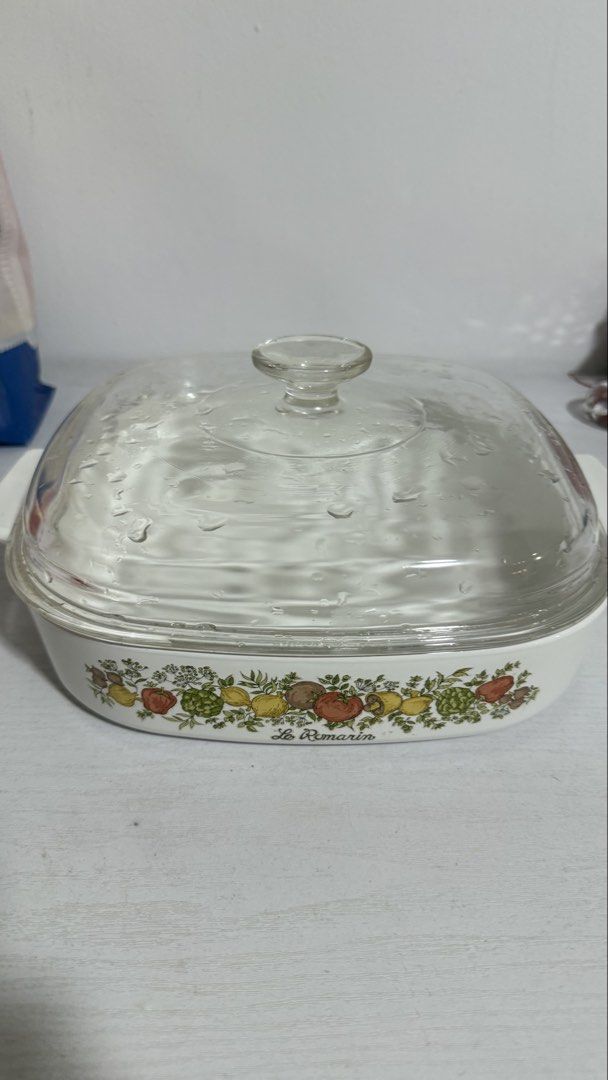CorningWare La Marjolaine Casserole Dish with Glass Lid