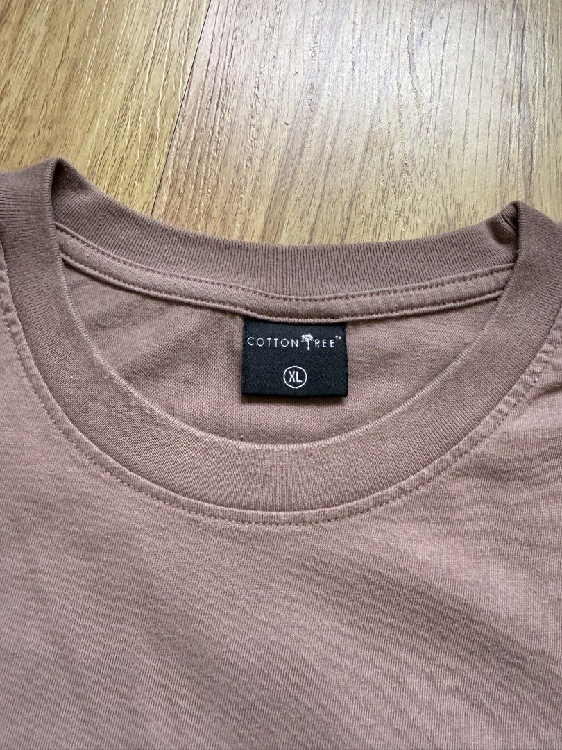 Cotton Tree T-shirt with Pocket (Category: Tshirts & Polo Shirts ) located in Taytay. Submitted by nextsentials (Listing ID 1441204844, Image 3). Description: - Authentic Cotton Tree t-shirt with pocket - Dusty rose, brown color - Comfortable, regular fit - Good for casual, everyday use Measurements: Body length - 70cm Chest width - 55cm Shoulder width - 48cm Sleeve length - 25cm.