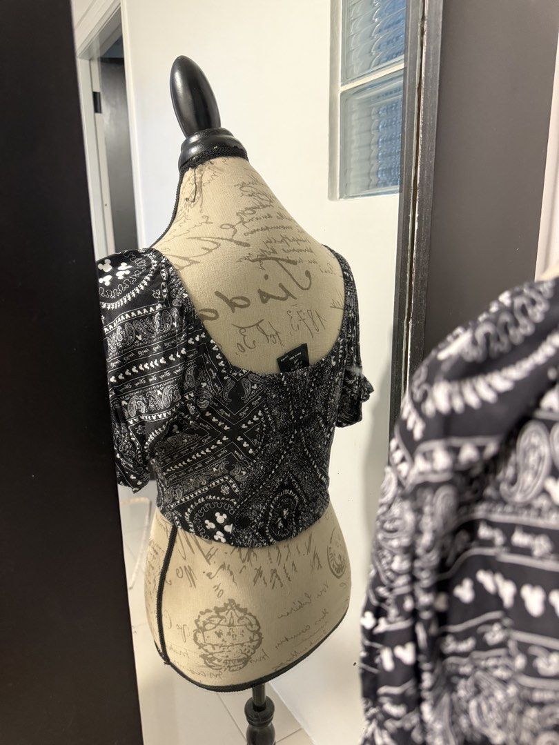 Disney Mickey mouse AOP puff sleeve smocked back (Category: Blouses) located in Malabon City. Submitted by splendidcloset (Listing ID 1441216842, Image 2). Description: #zara #stradivarius #bershka #mickeymouse #uniqlo.