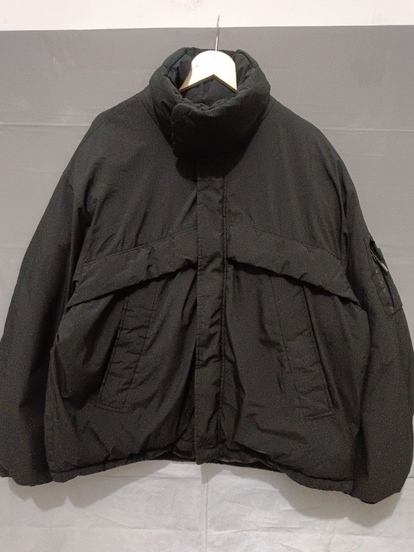 Down Jacket Codegraphy (Kategori: Baju Luaran) berada di Surakarta. Dikirim oleh thriftfix_ (ID iklan 1441323096, Gambar 1). Deskripsi: Perhatikan Panjang (P) dan Lingkar dada (Ld) sebelum membeli !!! Codegraphy Jacket - Ld. 136 / P. 70 ( L fit XL)- Modelan Boxy - Dobel zipper - 2 Saku depan & 2 saku dalam-Dobel layer, inner primaloft - Ripp tangan aman -Full Tag- Minus tali serut putus & sudah di repair (8.8/10) **detak chat admin.