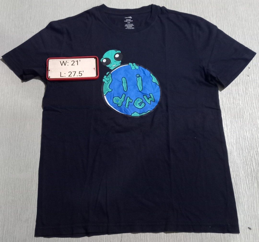 Drew House Alien Earth T-Shirt (Category: Tshirts & Polo Shirts ) located in Caloocan City. Submitted by jetcon (Listing ID 1441282070, Image 1). Description: - Black Drew House T-Shirt - Features a unique alien holding Earth graphic - 'drew' text on the Earth graphic - Size: Medium - Measurements: 21" width, 27.5" length - Ideal for Drew House enthusiasts and graphic tee lovers - Color Rate: 10/10 Gcash payment 1st + SF SF rates: 65 for NCR 85 f