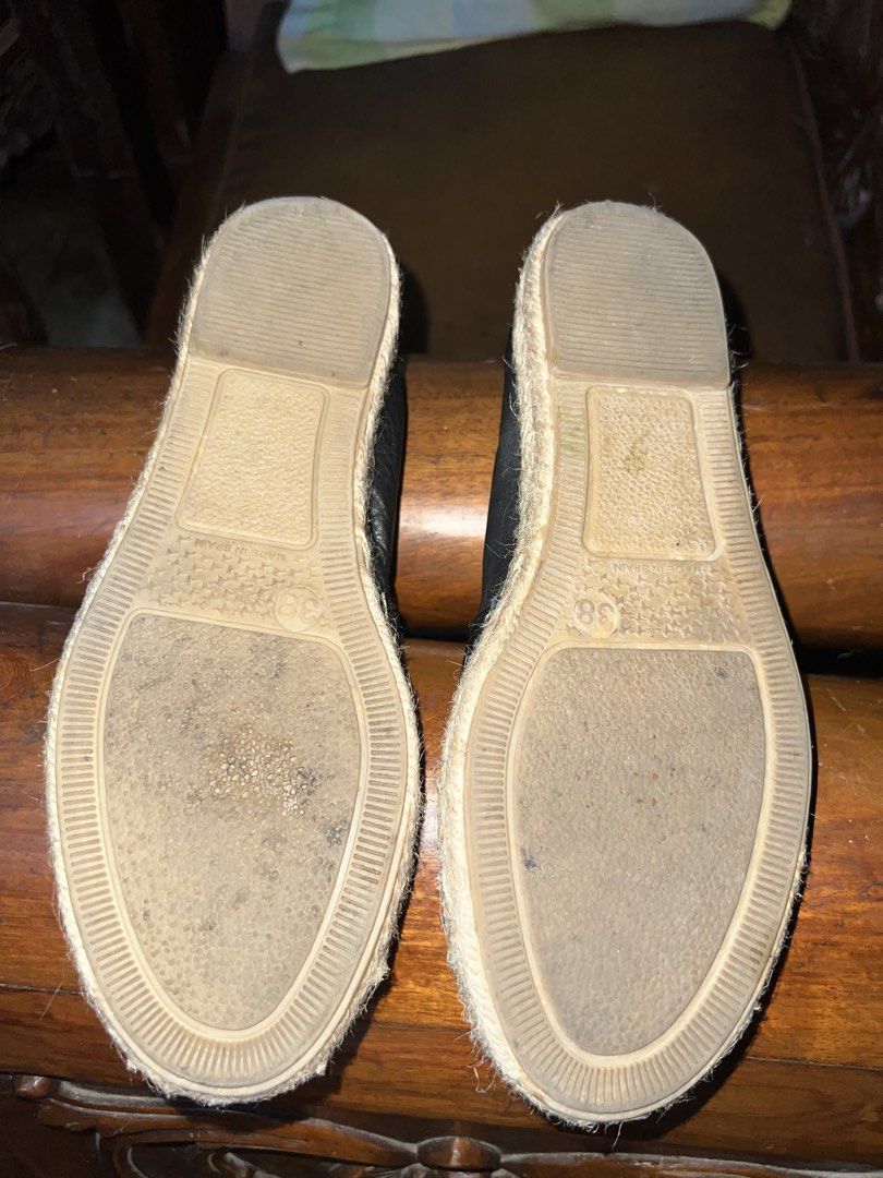 Espadrilles Black & White Leather Espadrille Flats (Category: Flats & Sandals) located in Manila. Submitted by jeimisan (Listing ID 1441277878, Image 3). Description: - Stylish black and white leather espadrilles - Classic cap-toe design - Comfortable slip-on style - Jute sole detail - Ideal for casual outfits - Size: 38.