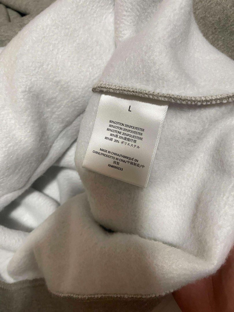 Essentials Fear of God Dark Oatmeal Hoodie (Category: Hoodies) located in Muntinlupa City. Submitted by sucrammmm_ (Listing ID 1441356371, Image 2). Description: 🔥 Essentials Fear of God Dark Oatmeal Hoodie – Large – ₱5,000 🔥 Details: • Brand: Essentials Fear of God • Color: Dark Oatmeal • Size: Large • Condition: Worn once (like new) • No stains, no damage • Thick, premium-quality fabric • Oversized / relaxed fit • 100% authentic Reason for se