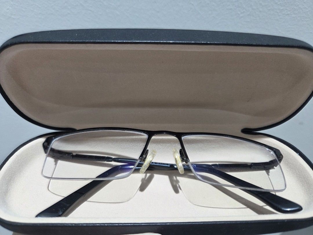 Eyeglasses Eyewear Frame Reading Glasses salamin sa mata (Category: Sunglasses & Eyewear) located in Manila. Submitted by declutter1202 (Listing ID 1441247048, Image 1). Description: loc: binondo manila.