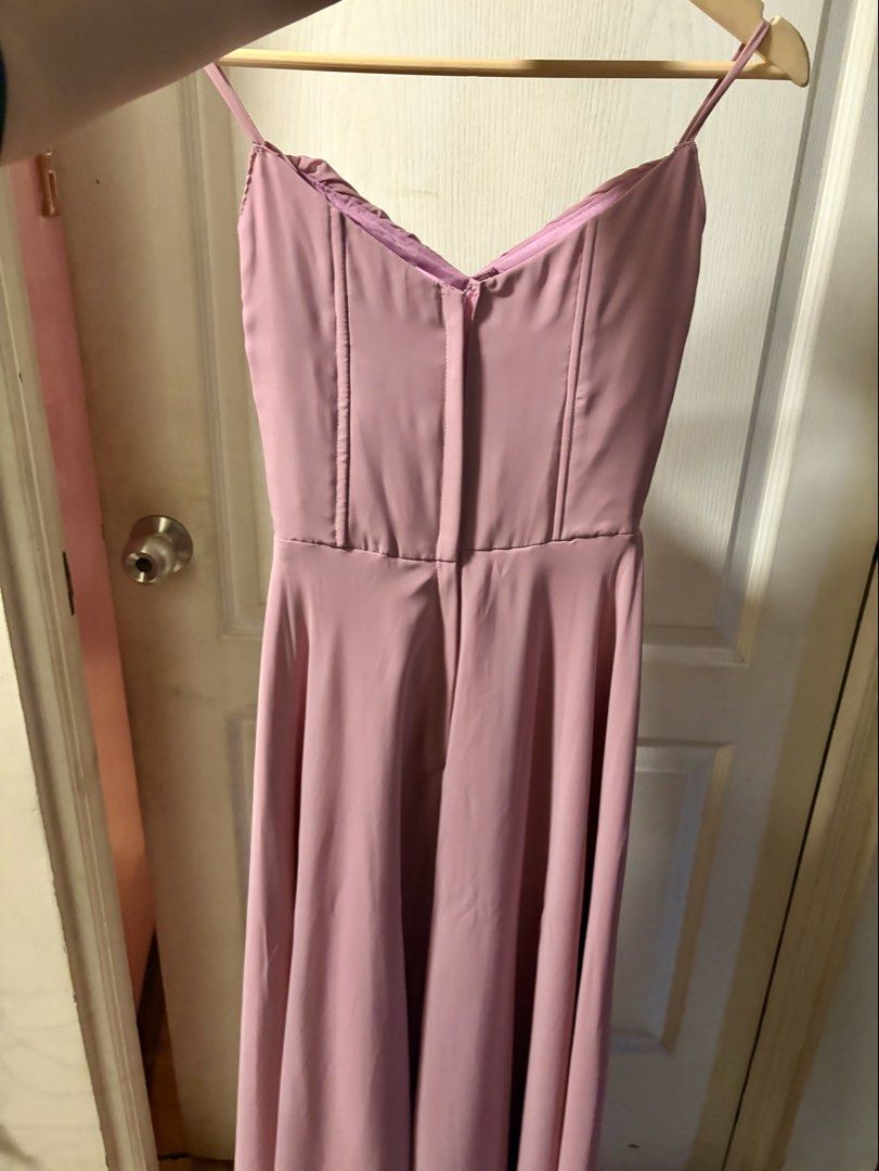FOR RENT: MUAVE PINK GOWN (Category: Evening dresses & gowns) located in Manila. Submitted by zeahskloset (Listing ID 1441348012, Image 2). Description: FITS FROM XS-S 📍KATIPUNAN QC & VALENZUELA .