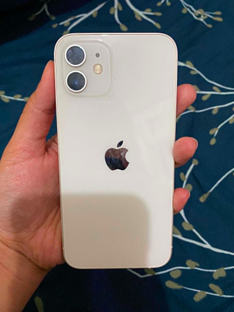 FOR SALE IPHONE 12 (Category: iPhone 12 Series) located in Manila. Submitted by nicolebadi33044 (Listing ID 1441248907, Image 3). Description: iPhone 12 5G 128GB • 72% Battery Health (Original) • Face ID • Factory Unlocked • No SIM Restriction • True Tone • All Buttons Working • Unli Reset • 0.5 Camera Working ₱11,500 Rush PM sa interested..