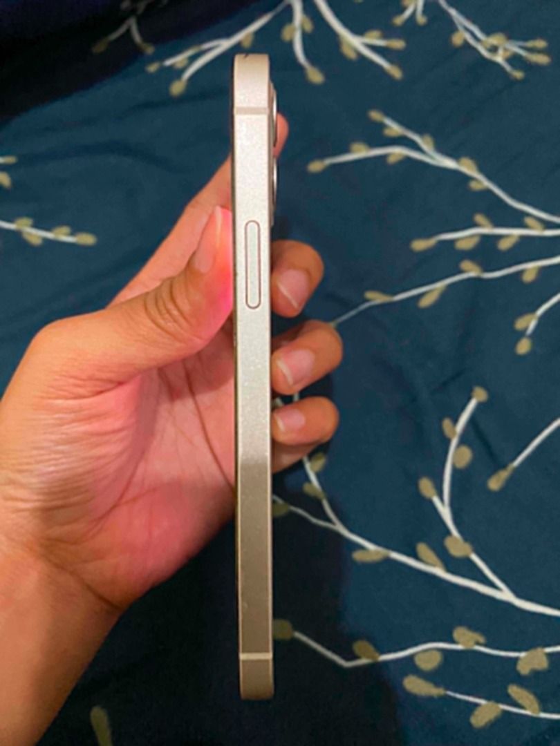 FOR SALE IPHONE 12 (Category: iPhone 12 Series) located in Manila. Submitted by nicolebadi33044 (Listing ID 1441248907, Image 2). Description: iPhone 12 5G 128GB • 72% Battery Health (Original) • Face ID • Factory Unlocked • No SIM Restriction • True Tone • All Buttons Working • Unli Reset • 0.5 Camera Working ₱11,500 Rush PM sa interested..