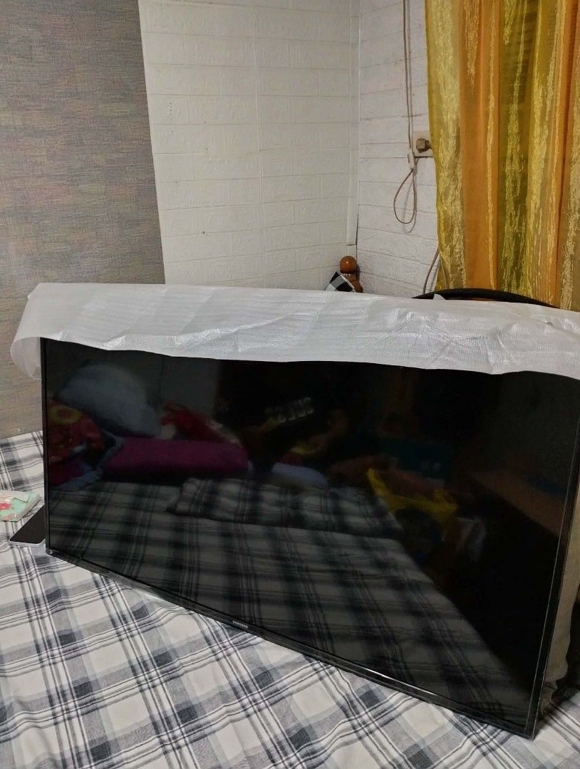 FOR SALE SAMSUNG TV (HINDI PO SMART TV ETO) (Category: TV) located in Manila. Submitted by priv.nchl (Listing ID 1441323282, Image 2). Description: 📺 FOR SALE 📺 Samsung N5003 43-inch LED TV(not smart tv) ✅ Brand new / unused ✅ No issues ✅ Good condition 💰 ₱8,000 RFS: Not being used. 📍Antipolo PM me for inquiries or interested buyers. ✨.