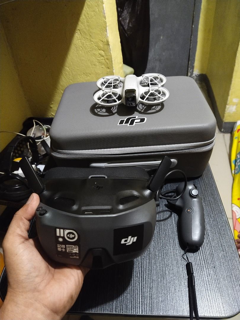 FS: DJI neo FPV goggles all in (Category: Drones) located in Pasig City. Submitted by rickygayos74612 (Listing ID 1441335970, Image 2). Description: Binta kuna lang diko na gagamit busy na sa work no issue po ito pm sa may gusto ☺️.